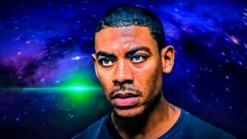 Aaron Pierre, Green Lantern green light and space background