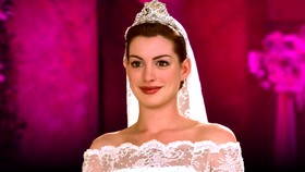 Anne Hathaway in The Princess Diaries 2