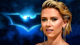 Scarlett Johansson, Batman logo