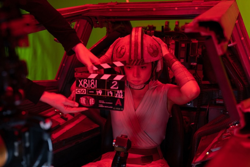 Daisy Ridley prepares to pilot an X-wing as Rey